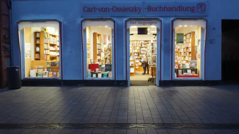 Buchhandlung Flensburg zwischen Holm und Nordermarkt am Abend